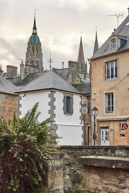 La Plus Petite Maison De France Bayeux Buitenkant foto